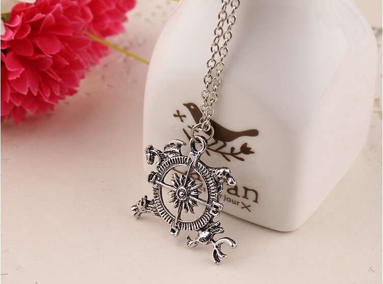 Song of ice and fire game of thrones necklace compass pendant/
