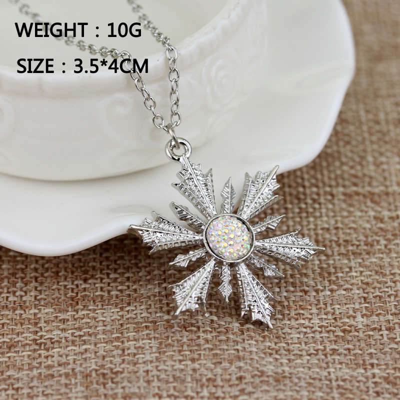 Fantastic Beasts Snowflake Necklace