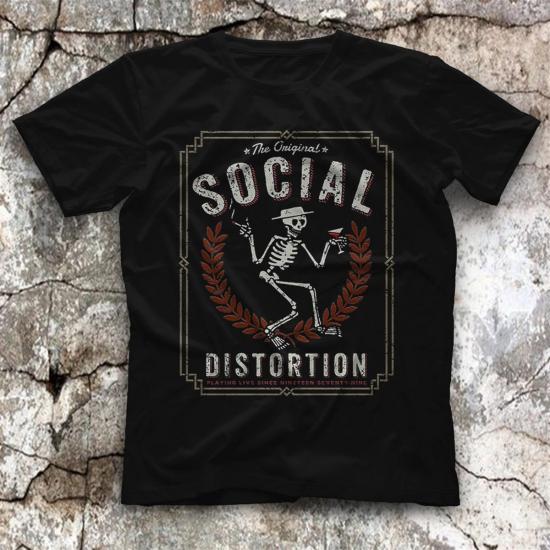 Social Distortion T shirt, Music Band Tshirt  04/